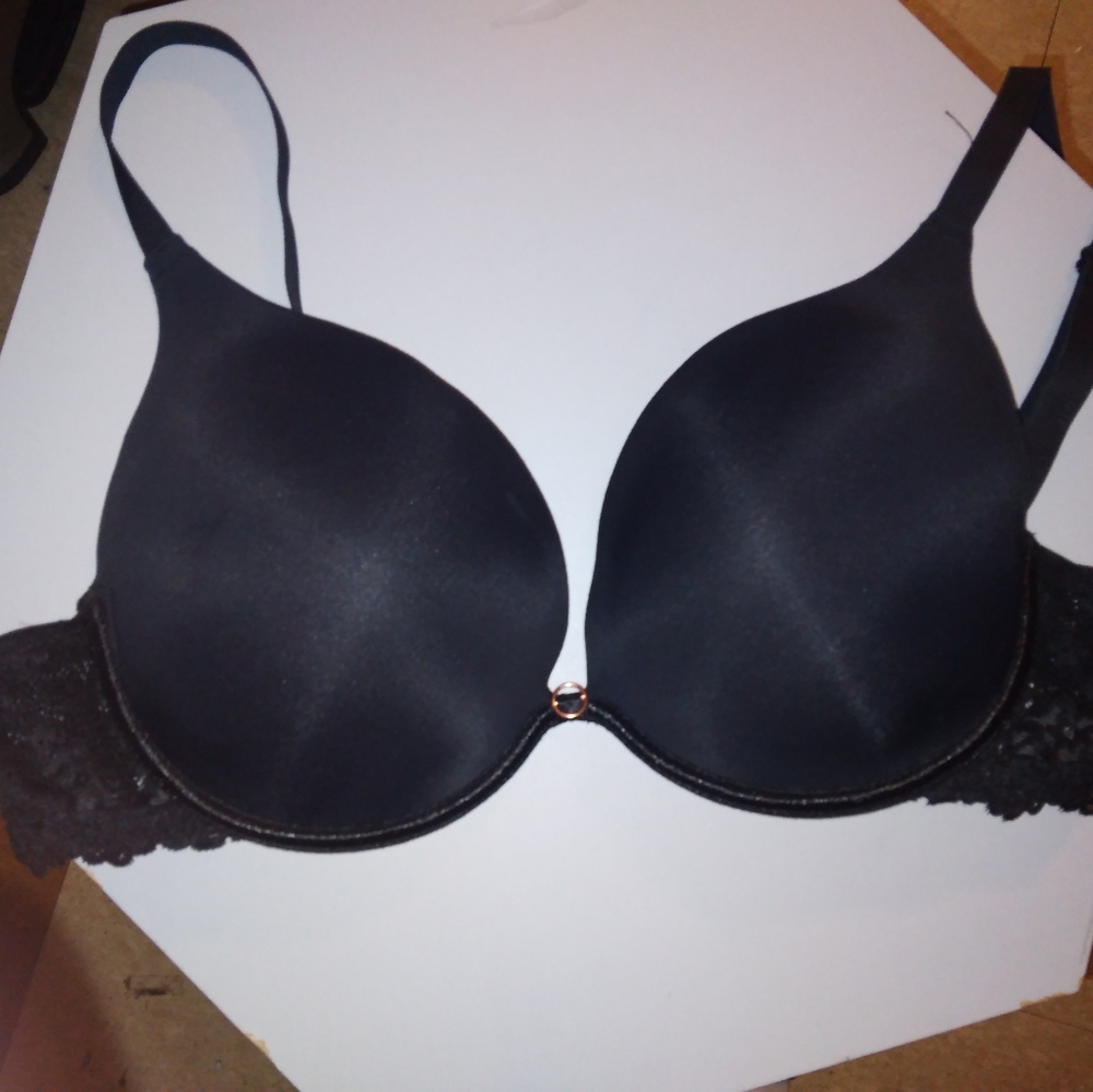 New! Black with Lace Underwire Bra 38D